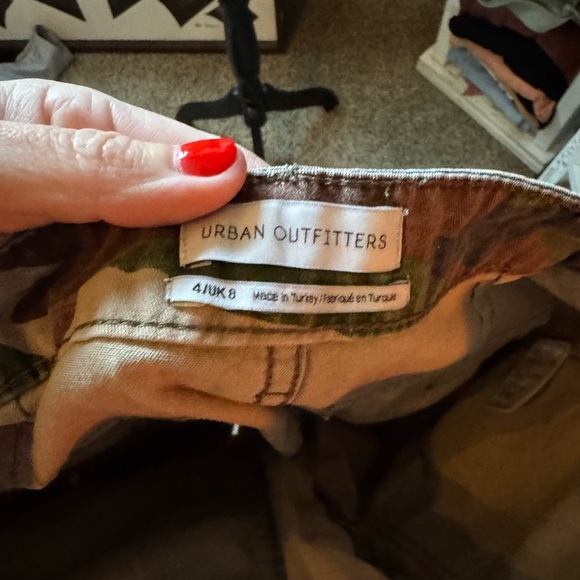 Urban Outfitters camo cargo pants size 4 - Picture 5 of 5